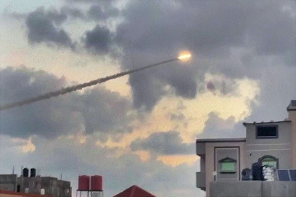 এবার ইসরায়েলের আকাশ অবরোধের ঘোষণা দিল ইয়েমেনের হুথি বিদ্রোহীরা