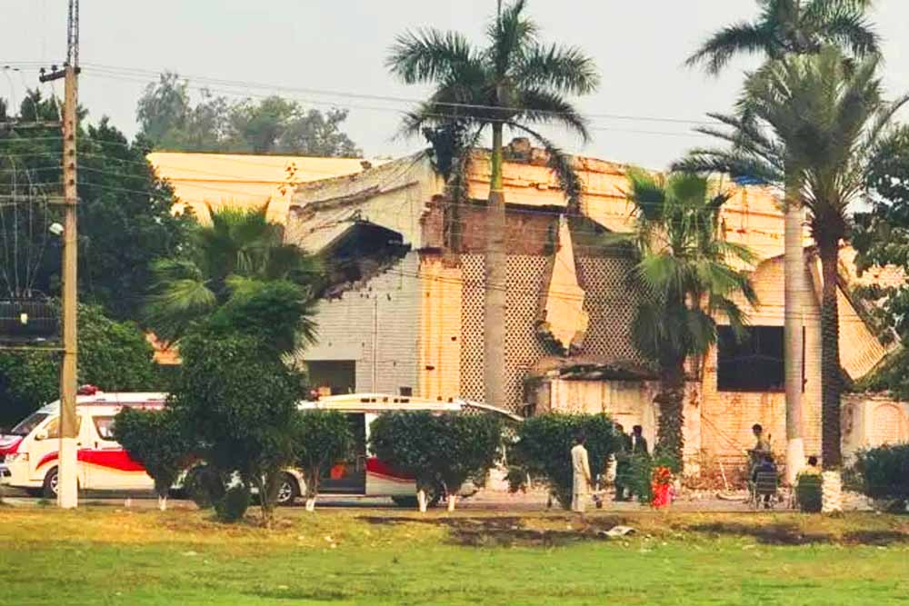 সাধারণ নাগরিক ও মসজিদকে লক্ষ্যবস্তু করেছে ভারত: পাকিস্তান