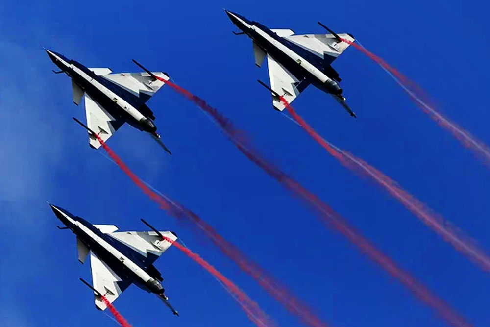 চীনা যুদ্ধবিমান দিয়ে ভারতের অন্তত দুটি যুদ্ধবিমান ভূপাতিত করেছে পাকিস্তান