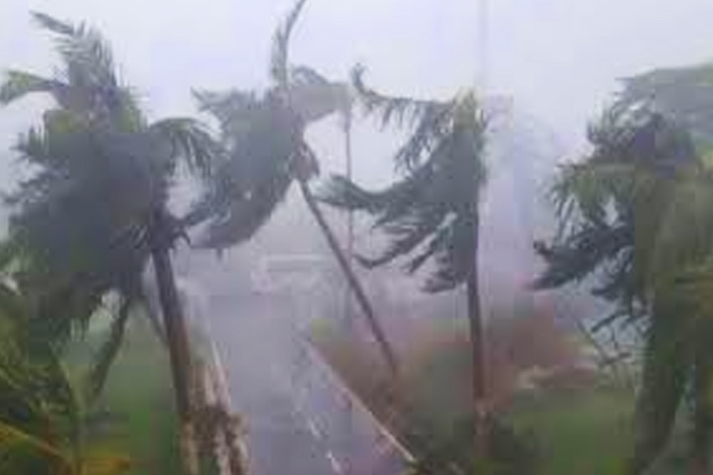 দুপুরের মধ্যে ৭ অঞ্চলে ঝড়-বৃষ্টির পূর্বাভাস