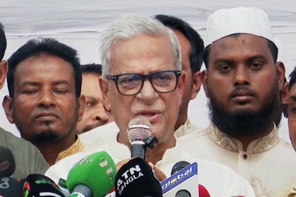 আপনি ১৮ কোটির ইউনূস, আমরা পদত্যাগ চাই না: জয়নুল আবদিন ফারুক