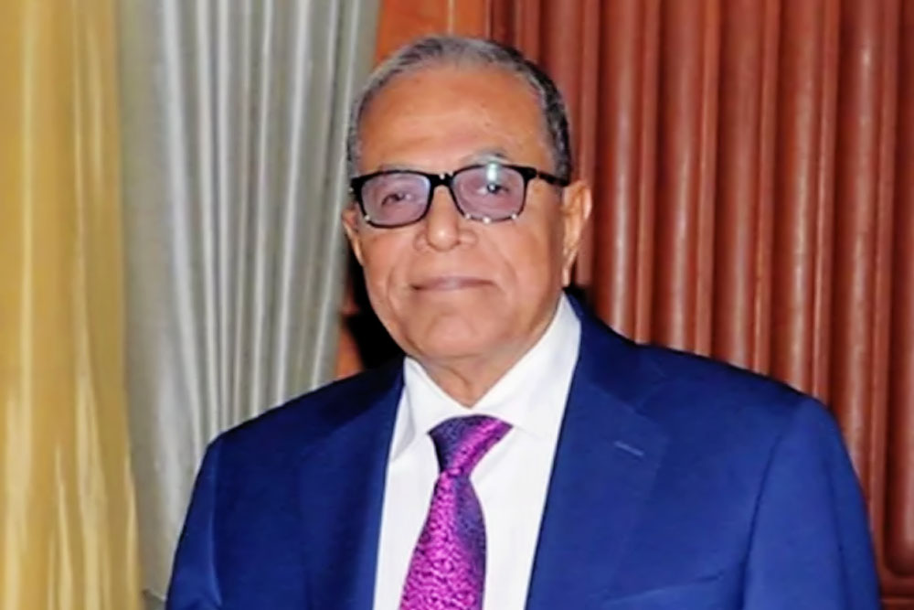 সাবেক রাষ্ট্রপতি আবদুল হামিদ দেশে ফিরেছেন