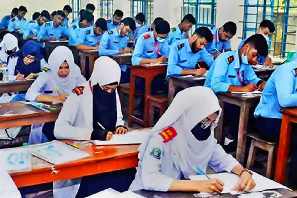 শুরু এইচএসসি পরীক্ষা,  কেন্দ্রে মানতে হবে যেসব স্বাস্থ্যবিধি