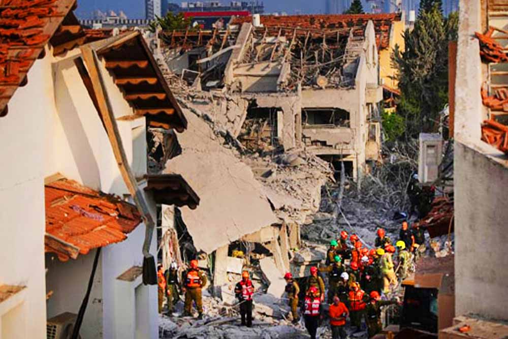 ইরান ফের ক্ষেপণাস্ত্র ছুড়ল ইসরায়েলে, বিস্ফোরণ তেল আবিব-জেরুজালেমে