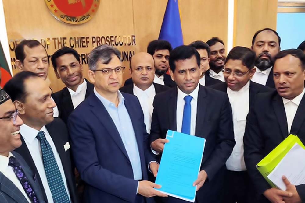 শেখ হাসিনাসহ ৭ জনের বিরুদ্ধে ট্রাইব্যুনালে সালাহউদ্দিনের অভিযোগ