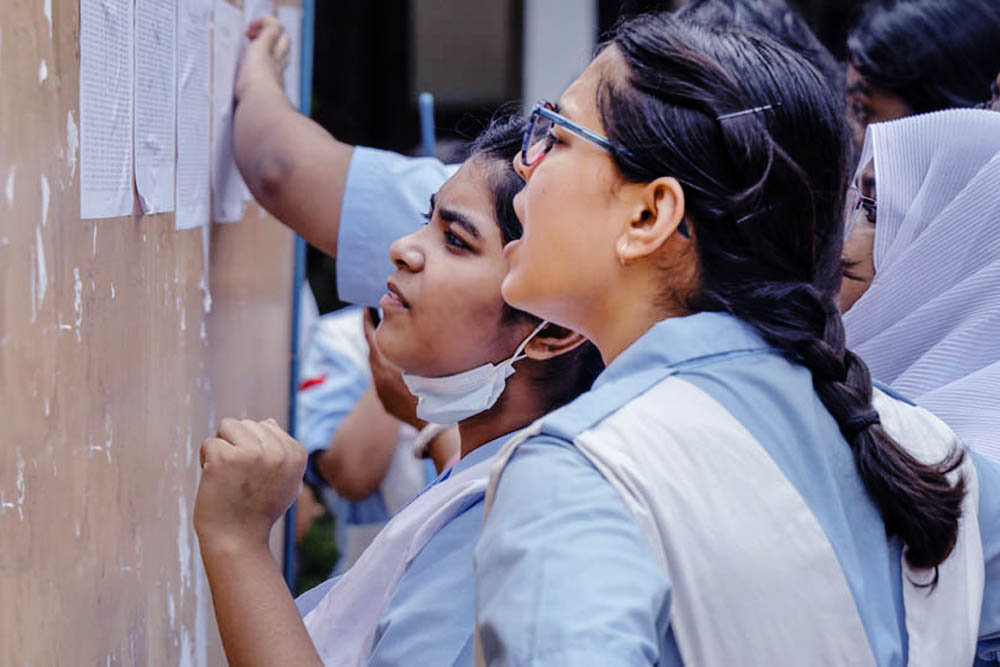 এসএসসি ও সমমানের পরীক্ষায় পাসের হারে ধস