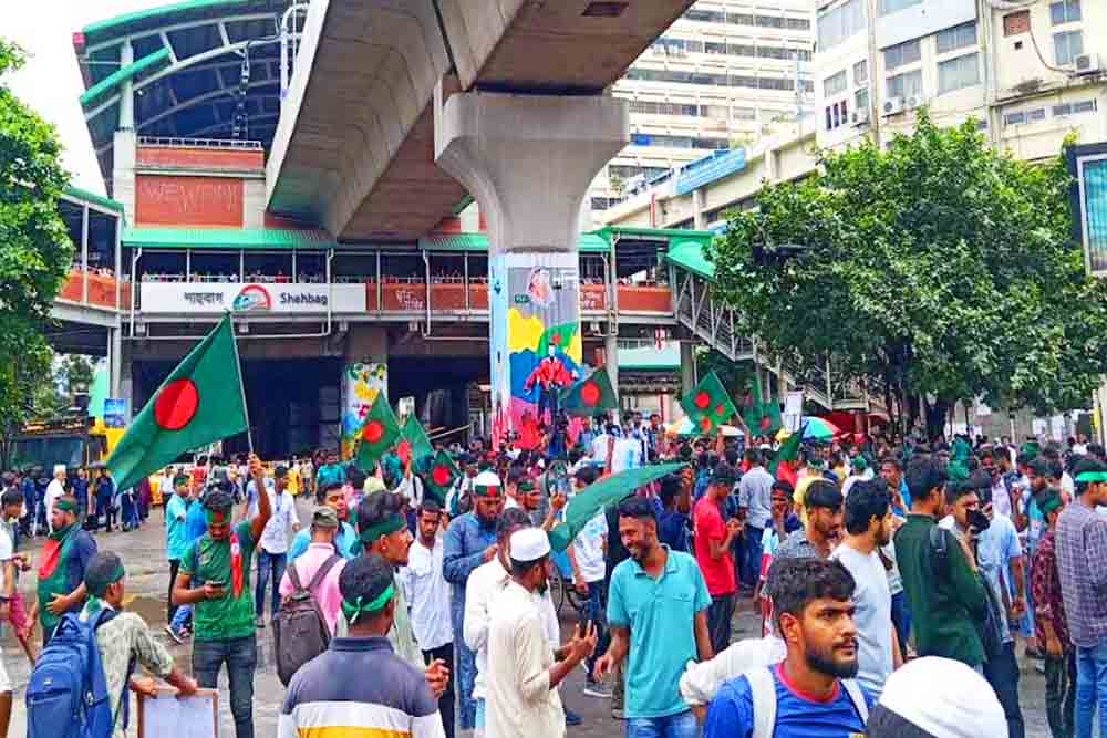 জুলাই সনদের দাবিতে শাহবাগে অবরোধ