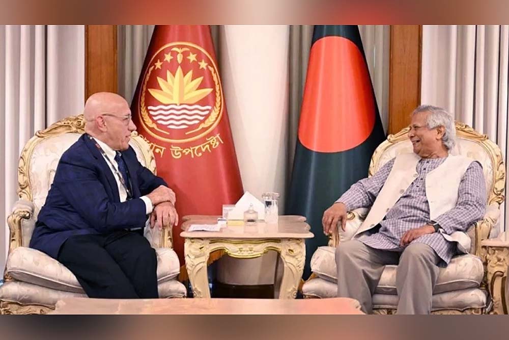 মিয়ানমার পরিস্থিতি নিয়ে জাতিসংঘ দূতের সঙ্গে প্রধান উপদেষ্টার বৈঠক