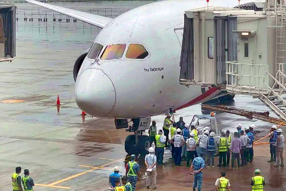 শাহজালাল আন্তর্জাতিক বিমানবন্দরের তৃতীয় টার্মিনালে প্রথমবারের মতো প্লেন নামল