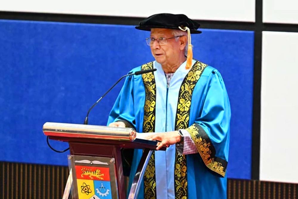 জনগণের হাতে ক্ষমতা ফিরিয়ে দিতে আমরা প্রতিশ্রুতিবদ্ধ: প্রধান উপদেষ্টা