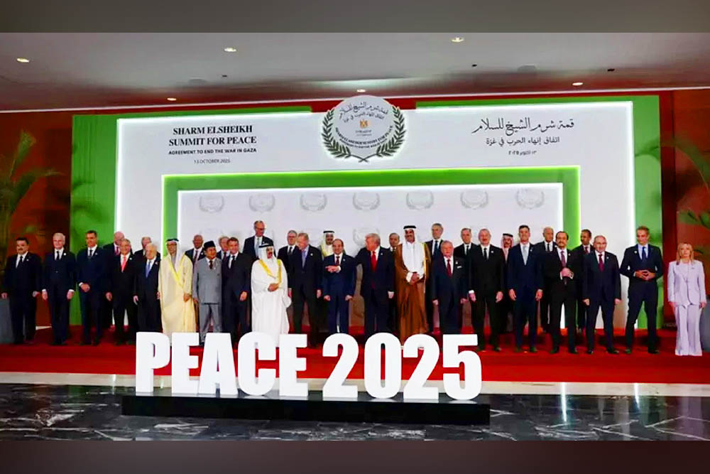 গাজা শান্তিচুক্তি সই সম্পন্ন হল মিসরে বিশ্বনেতাদের উপস্থিতিতে