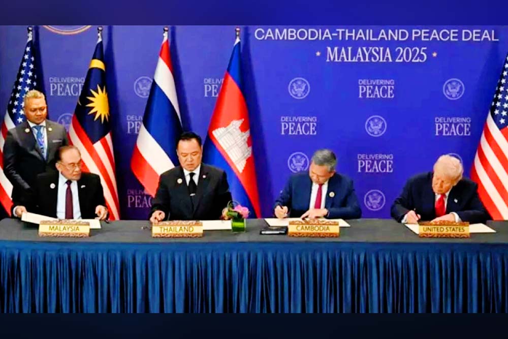 ট্রাম্পের উপস্থিতিতে থাইল্যান্ড-কম্বোডিয়া যুদ্ধবিরতি চুক্তি সই করল