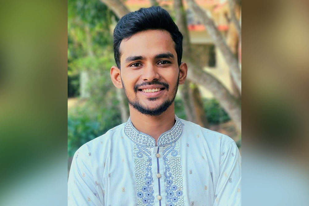 কুমিল্লা ছেড়ে ঢাকা-১০ আসনের ভোটার হচ্ছেন উপদেষ্টা আসিফ মাহমুদ