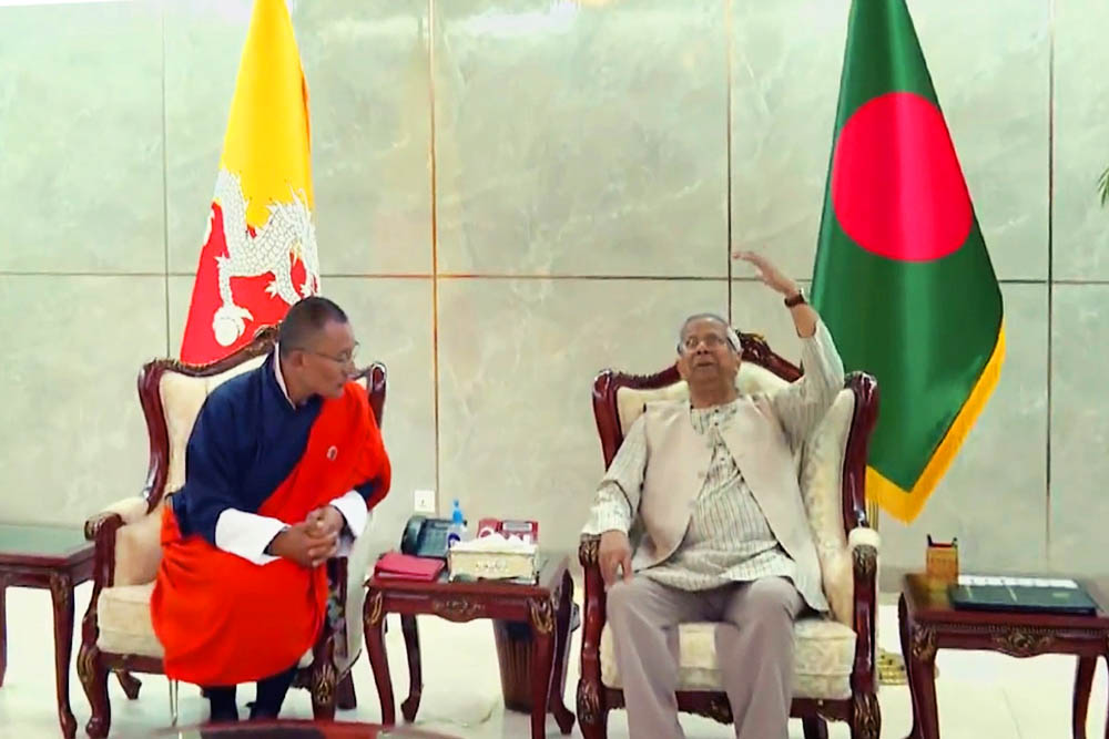 ঢাকায় এসেই ভূমিকম্পে ক্ষয়ক্ষতির খোঁজ নিলেন ভুটানের প্রধানমন্ত্রী