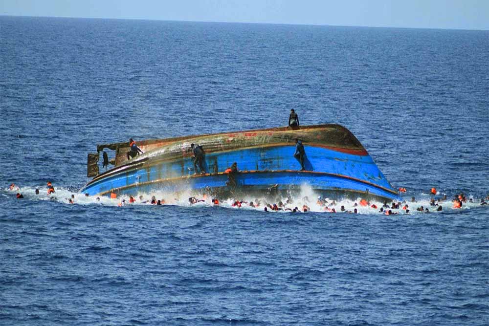 লিবিয়া উপকূলে ২৬ বাংলাদেশি আরোহীবাহী নৌকাডুবি, মৃত্যু ৪ জনের