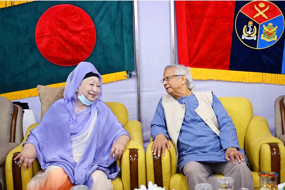 সেনাকুঞ্জে প্রধান উপদেষ্টার সঙ্গে খালেদা জিয়ার সৌজন্য সাক্ষাৎ