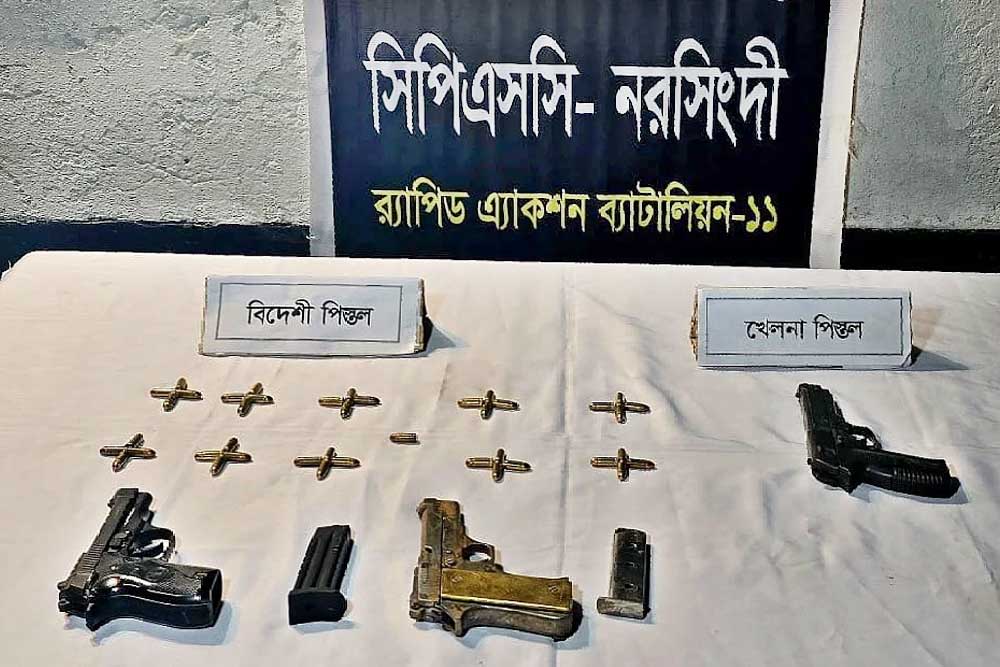 হাদিকে হত্যাচেষ্টা : তিন হাত বদলে অস্ত্র নরসিংদীতে যায়