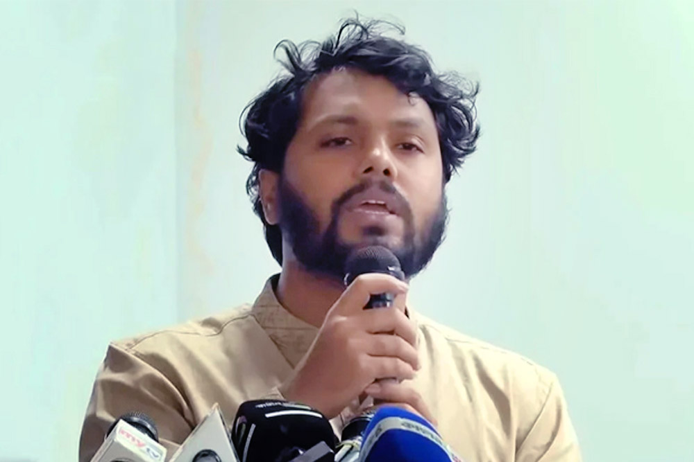 শরিফ ওসমান হাদির অবস্থা অত্যন্ত সংকটাপন্ন