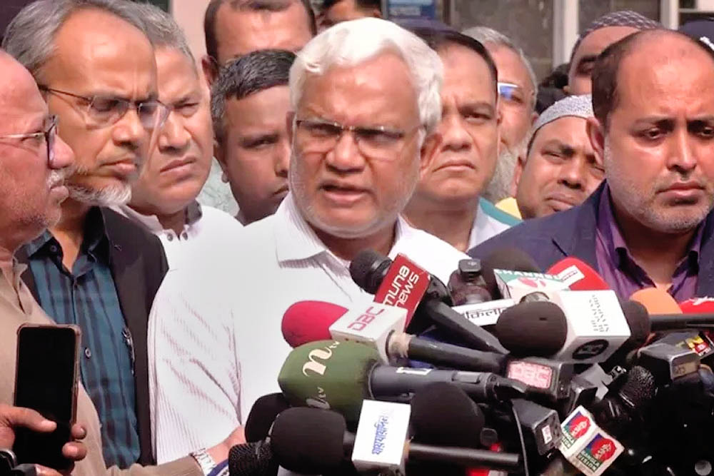 ডাক্তারদের চিকিৎসা গ্রহণ করতে পারছেন খালেদা জিয়া: ডা. জাহিদ