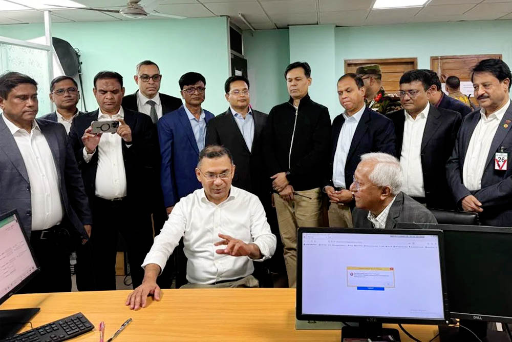 ভোটার হওয়ার আনুষ্ঠানিকতা সারলেন তারেক রহমান