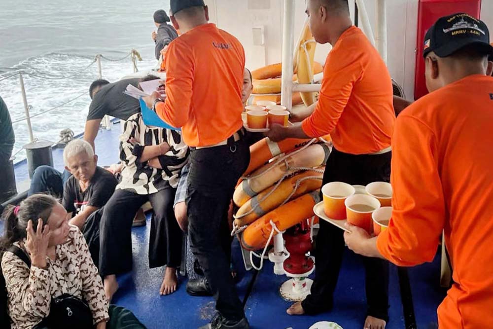 ফিলিপাইনে ফেরি ডুবে নিহত ১৫, নিখোঁজ ১৮