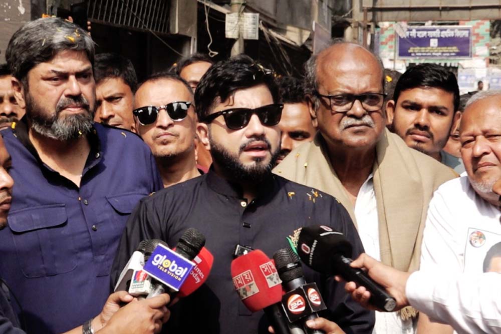 নাগরিক সমস্যা সমাধানের প্রতিশ্রুতি ইশরাকের