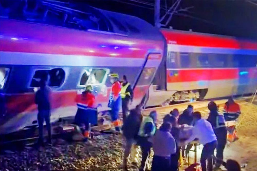 স্পেনে দুই দ্রুতগতির ট্রেনের সংঘর্ষে নিহত অন্তত ২১ জন