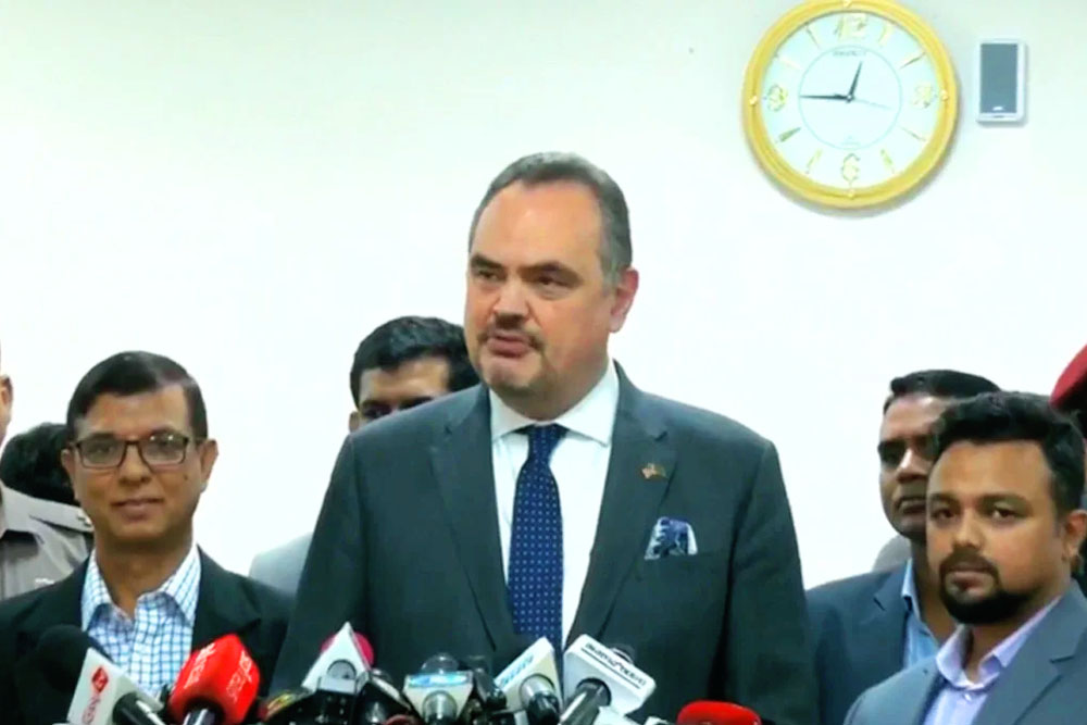 বাংলাদেশের জনগণের নির্বাচিত যেকোনো সরকারের সঙ্গে কাজ করতে যুক্তরাষ্ট্র প্রস্তুত: মার্কিন রাষ্ট্রদূত