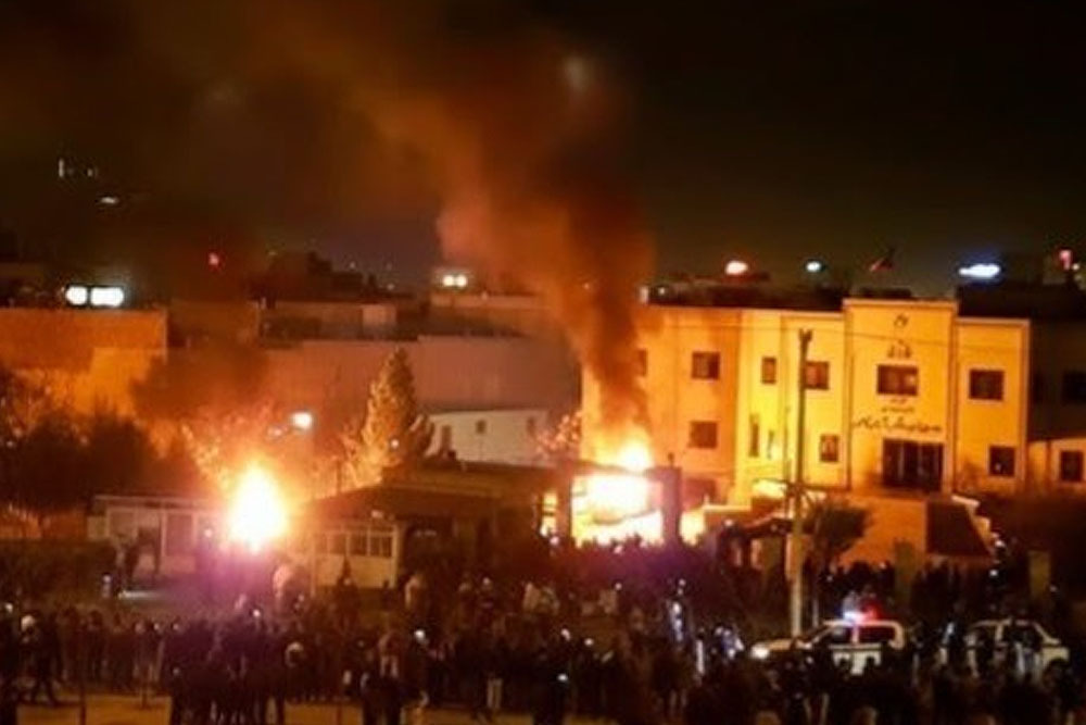 ইরানজুড়ে ছড়িয়ে পড়ছে বিক্ষোভ