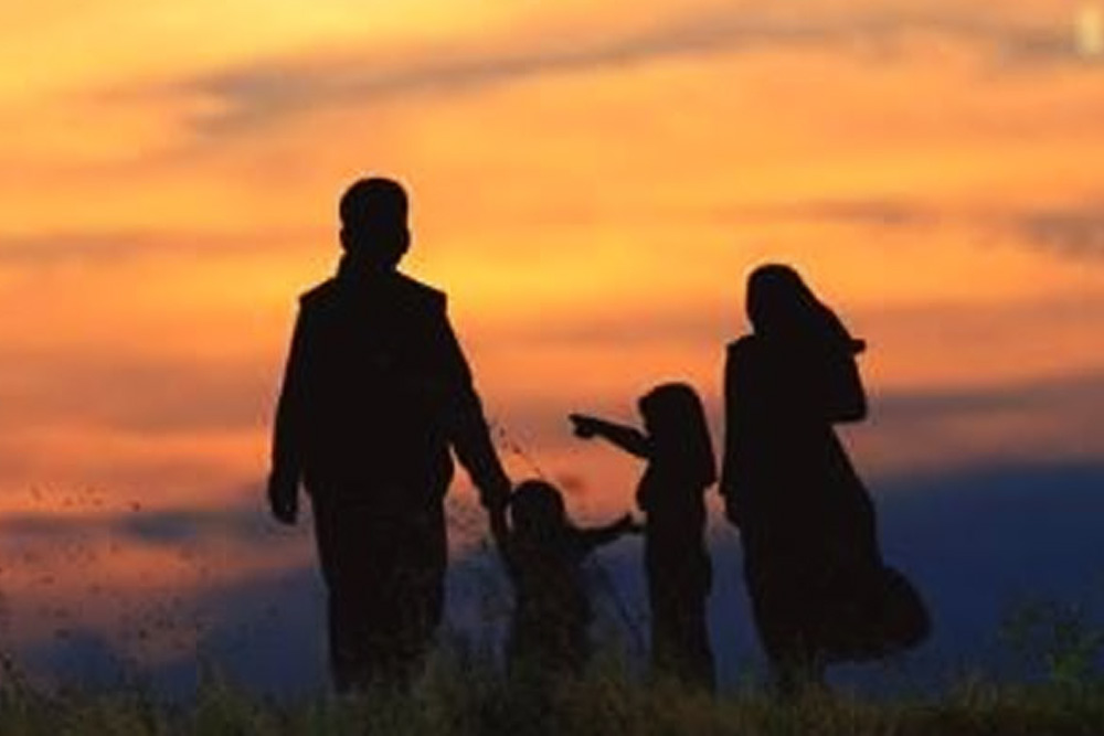 নিম্নমধ্যবিত্ত পরিবারের মানুষেরা এগিয়ে থাকেন গুরুত্বপূর্ন যে ৫ ক্ষেত্রে