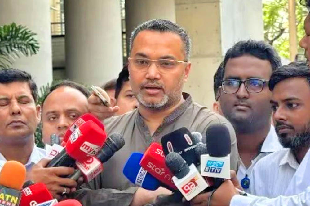 জুলাই থেকে প্রাথমিকের শিক্ষার্থীদের ড্রেস ও ব্যাগ বিতরণ শুরু : মাহদী আমিন