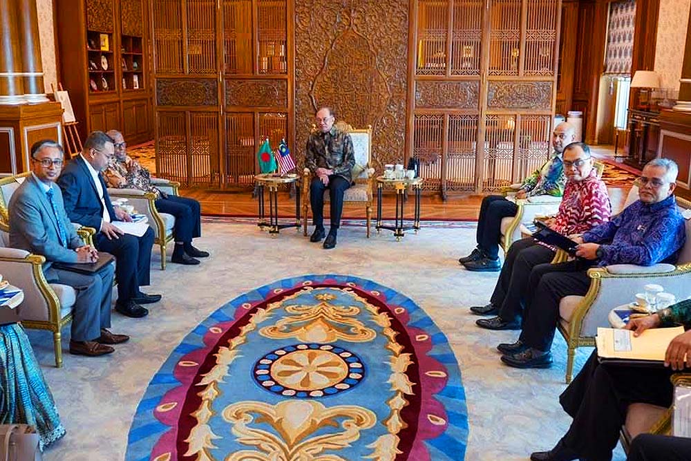 শ্রম বাজার নিয়ে বাংলাদেশ-মালয়েশিয়ার গুরুত্বপূর্ণ বৈঠক