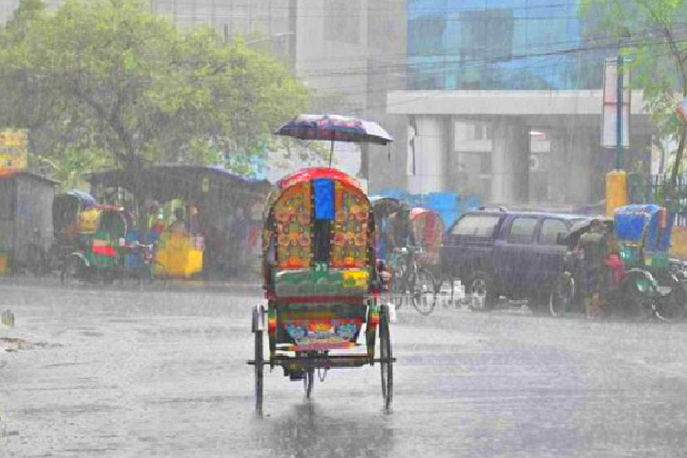 ঢাকায় টানা বৃষ্টি,  কালবৈশাখীর আভাস