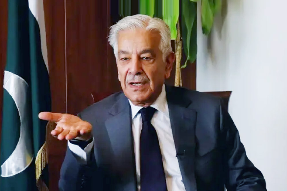 ইসরায়েল মানবতার জন্য অভিশাপ: পাকিস্তানের প্রতিরক্ষামন্ত্রী