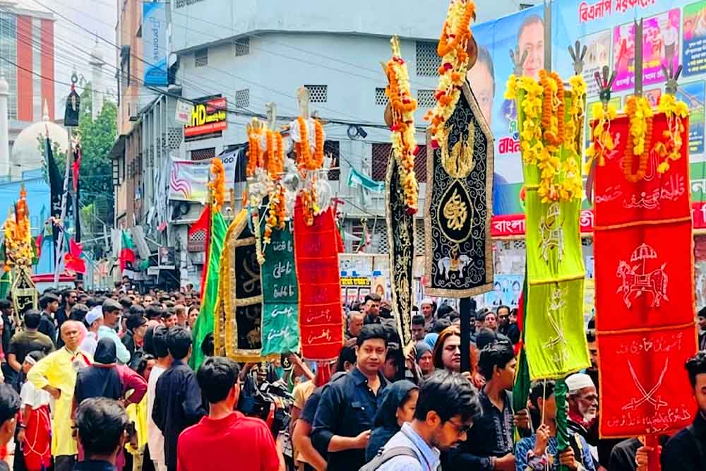 হোসেনি দালান থেকে তাজিয়া মিছিল শুরু