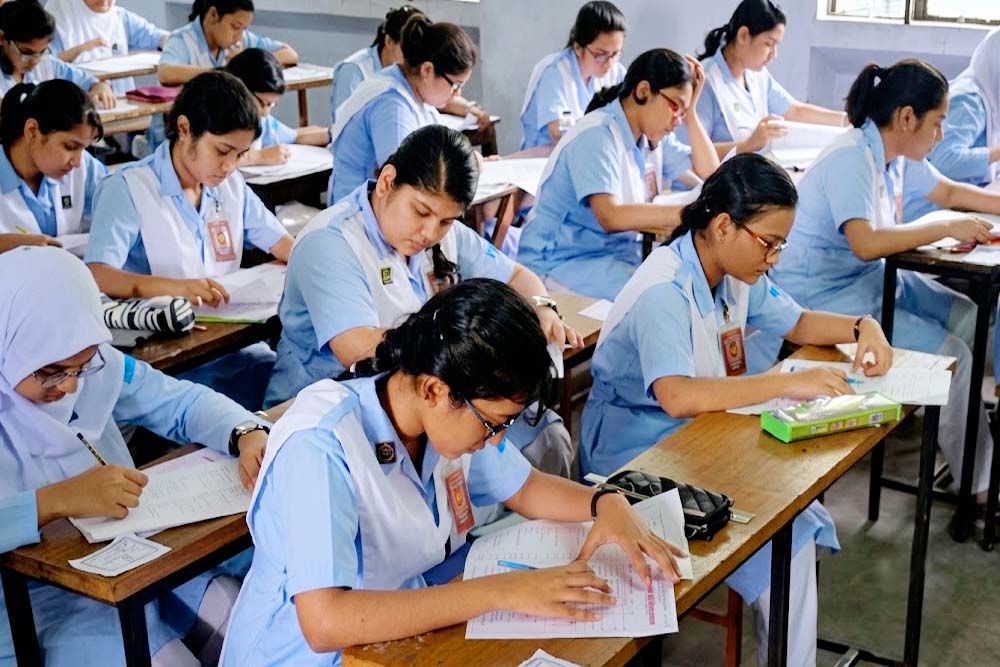 এইচএসসি ও সমমান পরীক্ষায় বসেছে পৌনে ১৩ লাখ শিক্ষার্থী