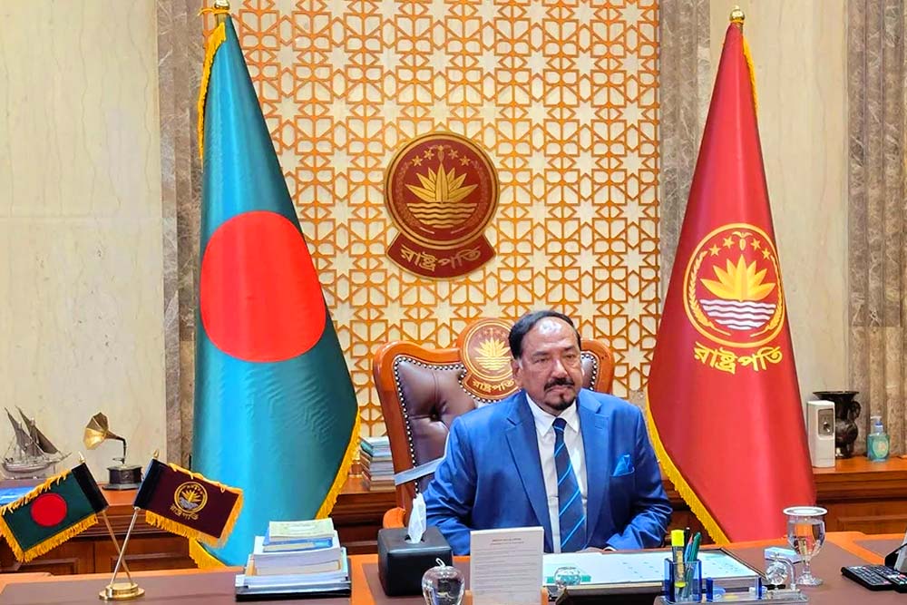 ভারপ্রাপ্ত রাষ্ট্রপতি বঙ্গভবনে দাপ্তরিক কার্যক্রম শুরু করলেন