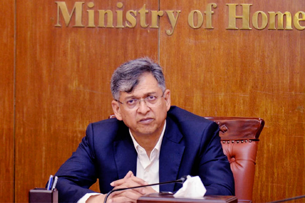 আ. লীগের রাজনৈতিক মৃত্যু হয়েছে, দলটির বিচার শিগগিরই শুরু হবে: স্বরাষ্ট্রমন্ত্রী