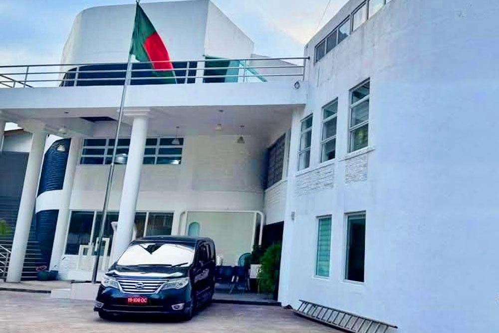 মালয়েশিয়ায় প্রবাসী বাংলাদেশিদের দরকারী নথিপত্র সঙ্গে রাখার পরামর্শ দিয়েছে দূতাবাস