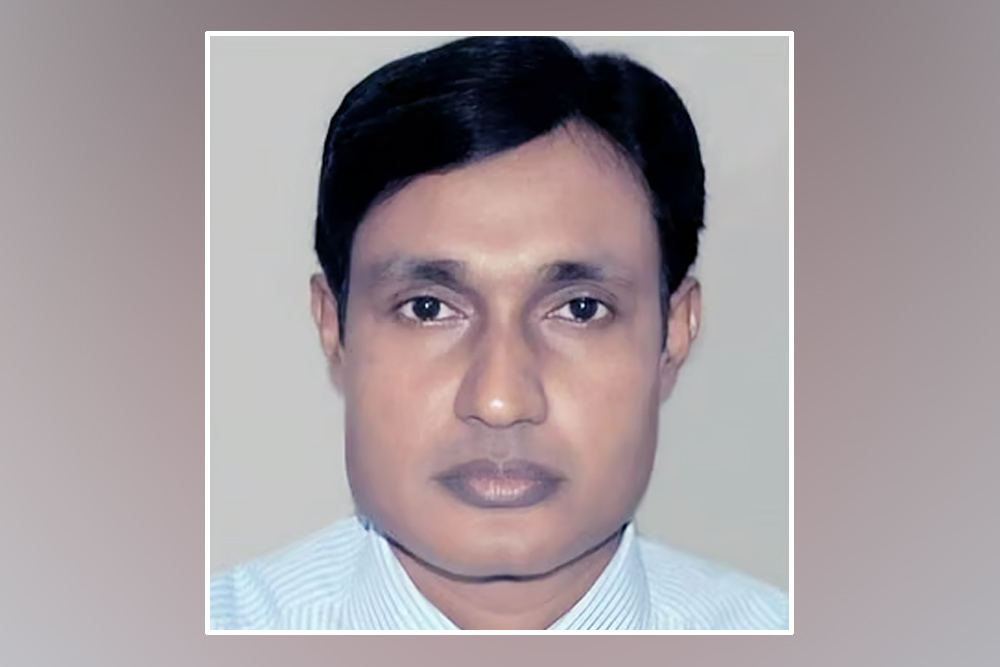 প্রধানমন্ত্রীর সঙ্গে হাত মেলানোর সময় রাষ্ট্রাচার ‘ভঙ্গ’, রাজশাহী বিভাগীয় কমিশনারকে প্রত্যাহার